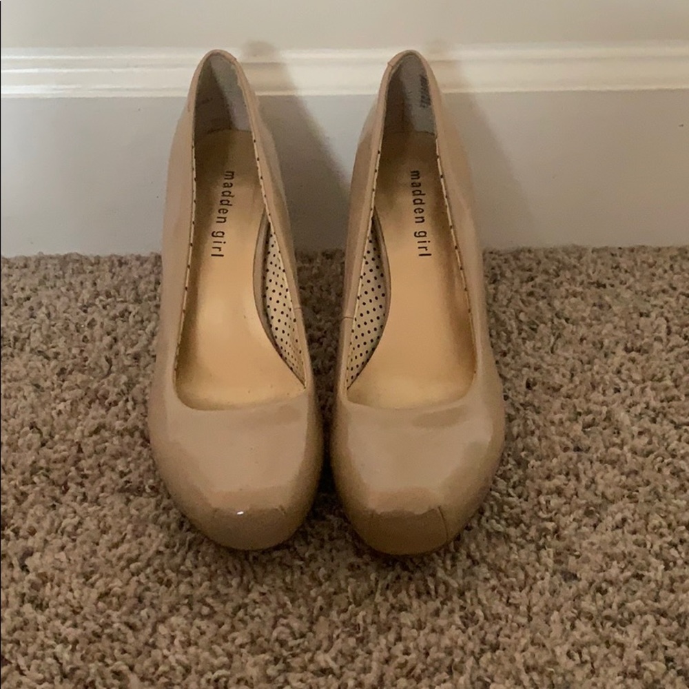 Nude heels. Madden girl. Lightly worn